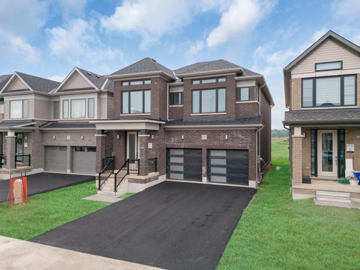 Property listing for 628 Windwood Drive, Binbrook, ON